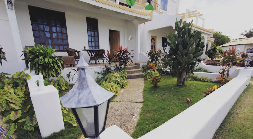 Casa Del Mar Beach Resort San Remigio  Εξωτερικό φωτογραφία