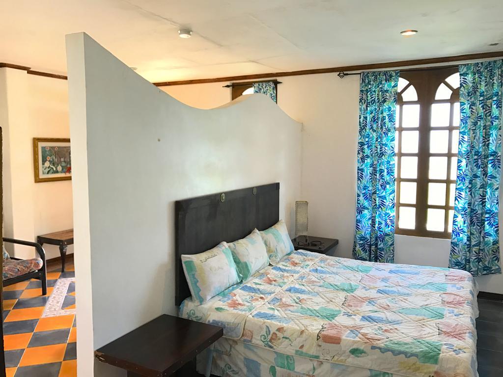 Casa Del Mar Beach Resort San Remigio  Εξωτερικό φωτογραφία