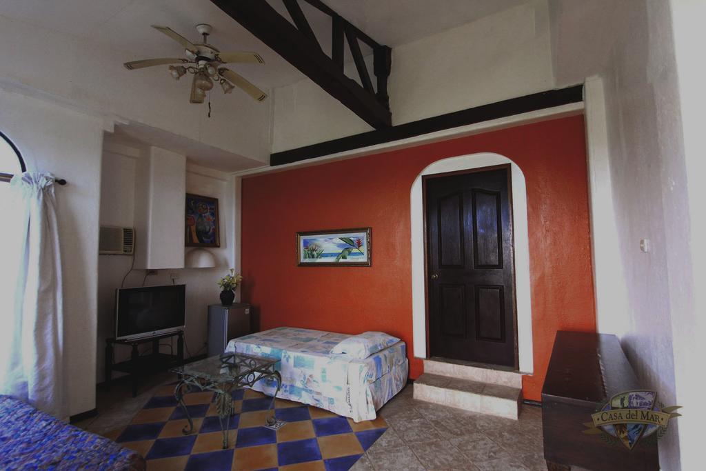 Casa Del Mar Beach Resort San Remigio  Εξωτερικό φωτογραφία