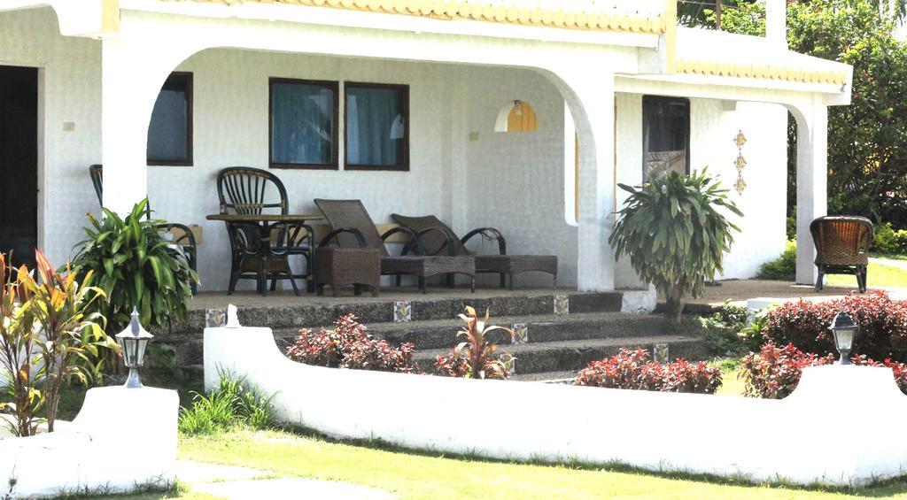 Casa Del Mar Beach Resort San Remigio  Εξωτερικό φωτογραφία